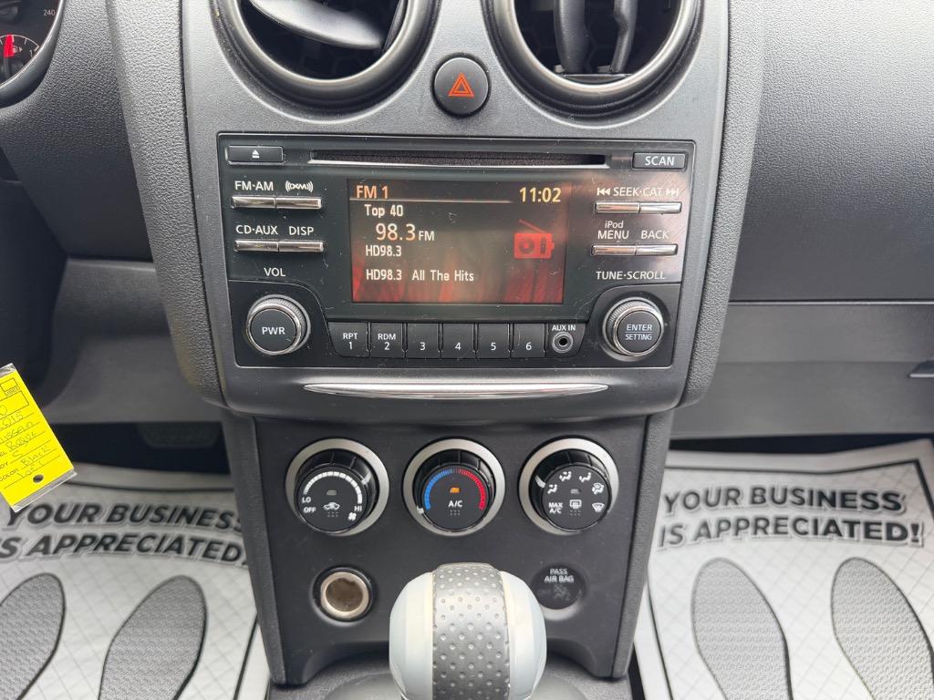 2015 Nissan Rogue Select S - Photo 39